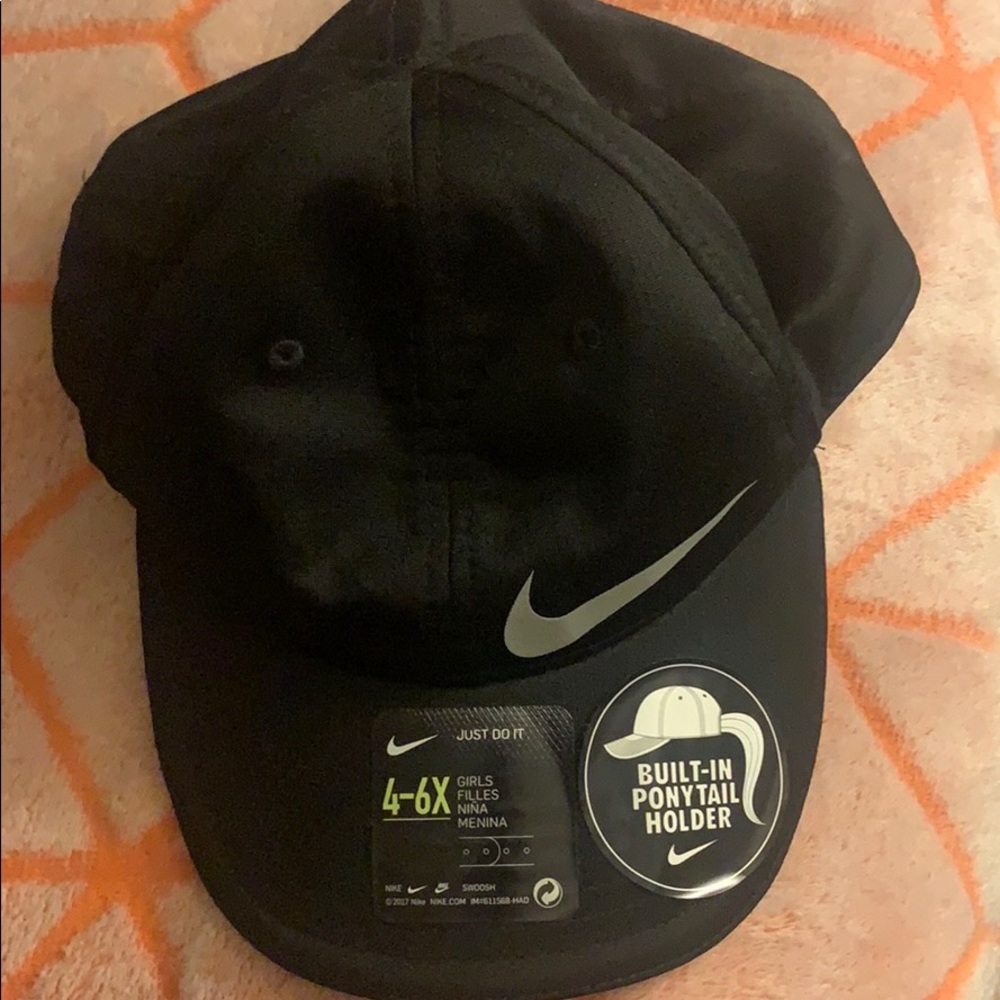 Girls Nike hat